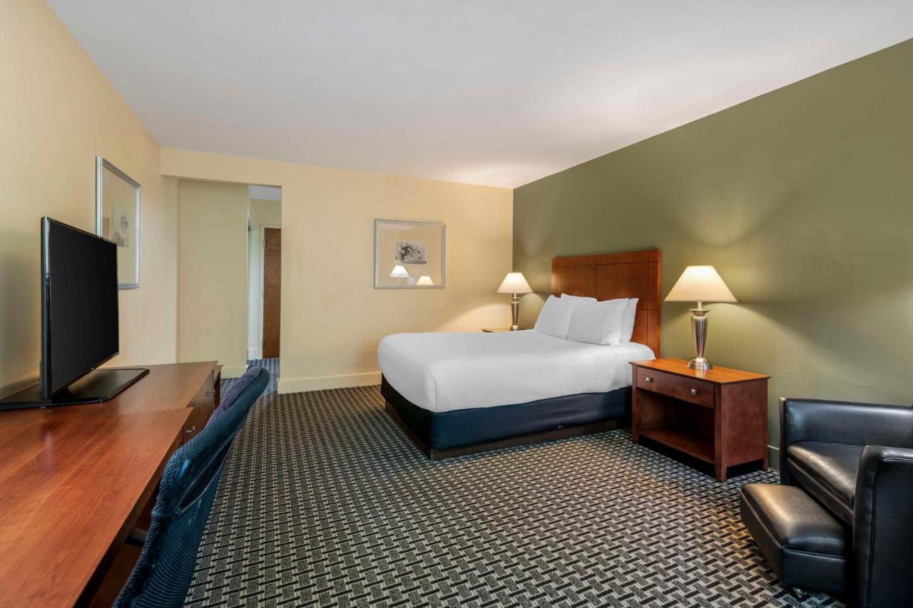 Best Western Plus Brunswick Bath Екстер'єр фото
