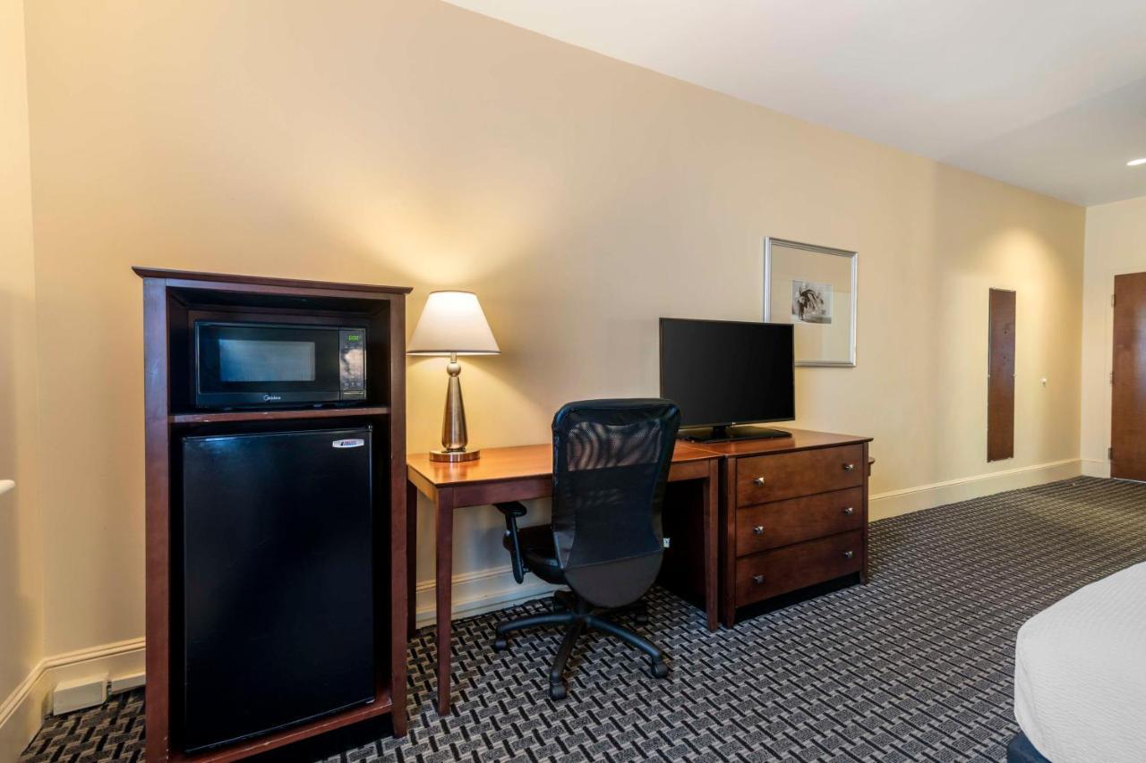Best Western Plus Brunswick Bath Екстер'єр фото