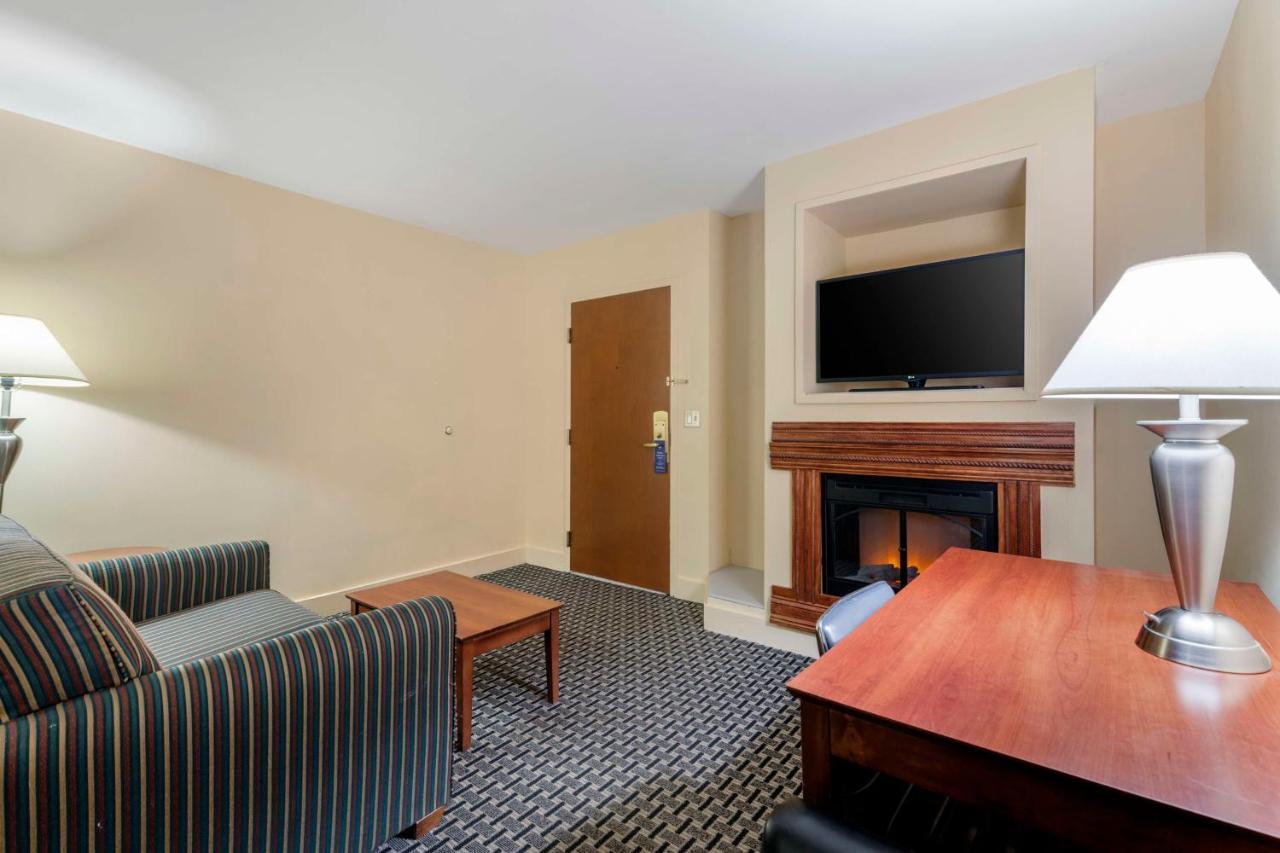 Best Western Plus Brunswick Bath Екстер'єр фото