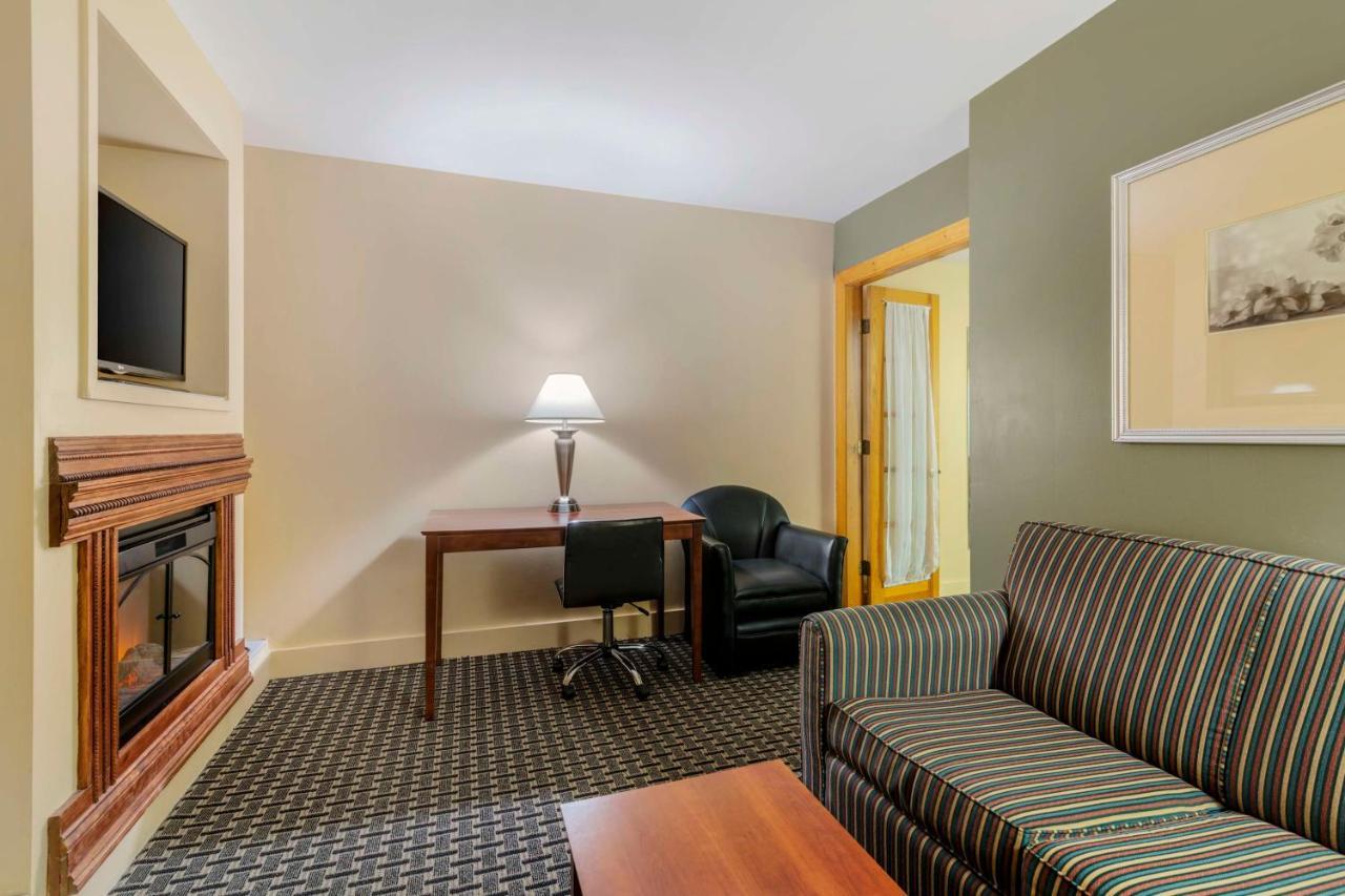Best Western Plus Brunswick Bath Екстер'єр фото